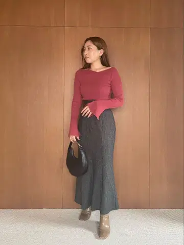 러그나문*비대칭 드레이프 플레어 슬리브 니트