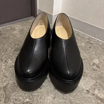 CLANE 블랙 가죽 플랫폼 로퍼
