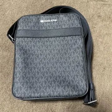 MICHAEL KORS 블랙 숄더백