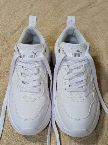 컨디션 최상 PUMA 우먼 시리아 웨지 스니커즈 24.5cm USED