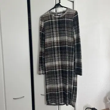 ZARA 체크 무늬 니트 원피스 M 사이즈