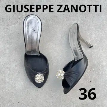 GIUSEPPE ZANOTTI 비쥬 데코레이션 블랙 뮬