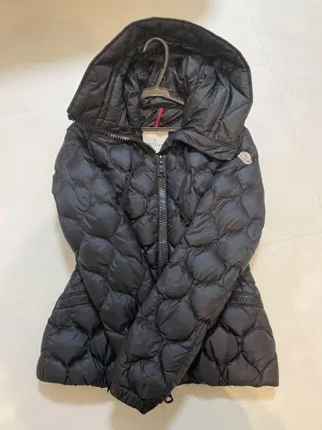 [ 2 ] MONCLER 블랙 다운 자켓
