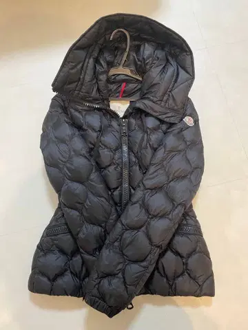 [ 2 ] MONCLER 블랙 다운 자켓
