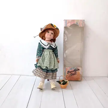 포셀린 인형 그린과 화이트 밀짚모자 스탠드 봉 포함