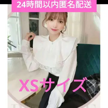 가격 인하 미사용 새상품 미셸 마카롱 프릴 칼라 블라우스 티셔츠