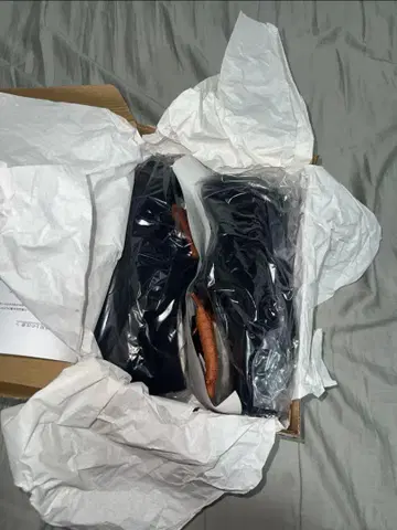 Clarks ORIGINALS Wallabee. Black Sde