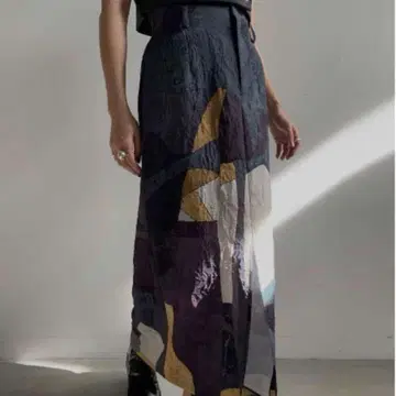AMERI MEDI MURAL I LINE SKIRT