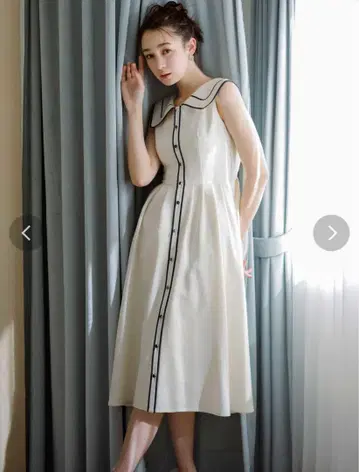 [ 후지이 사치 콜라보 ] 빅 칼라 파이핑 원피스