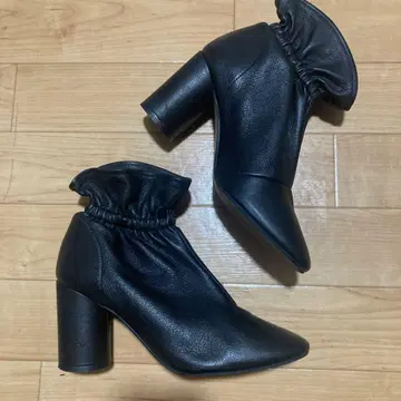 Carmen salas 블랙 가죽 숏부츠
