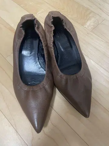 코르소 로마 9 셔링 펌프스