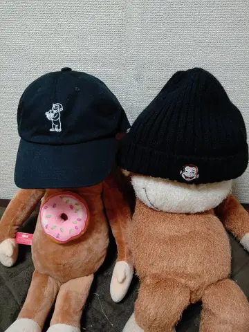 오자루의 조지 Curious George 블랙 야구 모자 x 니트