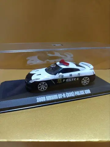그린라이트 1/43 NISSAN GT-R (R35) 경시청 순찰차