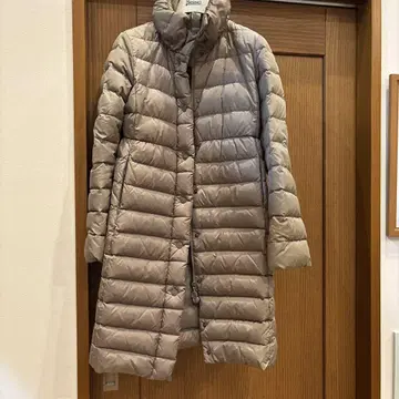 MONCLER 후드 부착 롱 다운 자켓