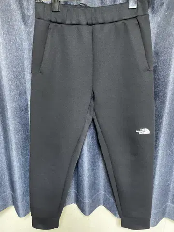 THE NORTH FACE 테크 에어 맨투맨 조거 팬츠