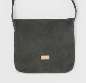 핸더 스킴 pig flap shoulder bag big