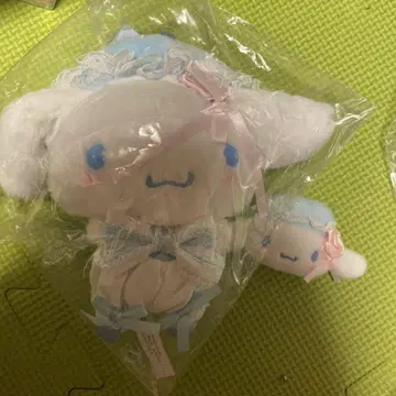2개 세트 산리오 화이트 프릴 디자인 헤어 클립 마스코트