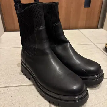 사이드 고어 부츠 블랙 통굽