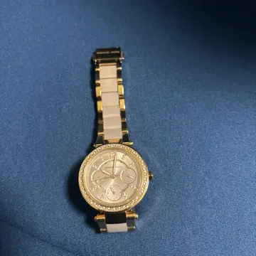 MICHAEL KORS 스톤 부착 크로노그래프 시계