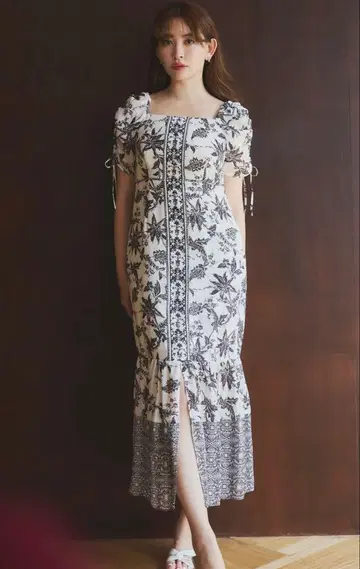 herlipto Casablanca Puff Sleeve Dress