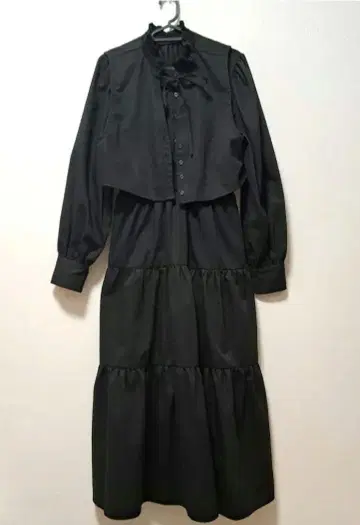 새상품급 NICE CLAUP LIMMSE 원피스 블랙