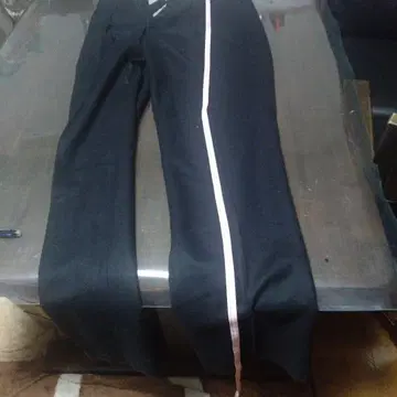 블랙 슬랙스