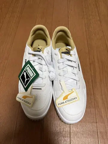 새상품 스니커즈 칼리 스트릿 레오 화이트 x 레오파드 25.5cm