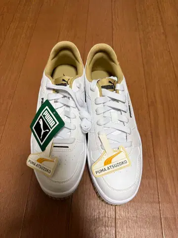 새상품 스니커즈 칼리 스트릿 레오 화이트 x 레오파드 25.5cm