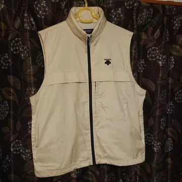 DESCENTE 베이지 크림색 골프 베스트
