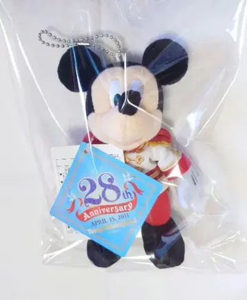 디즈니랜드 28주년 미키 인형 배지