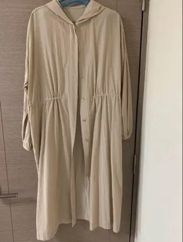 뷰티 앤 유스 유나이티드 애로우즈 스프링 코트