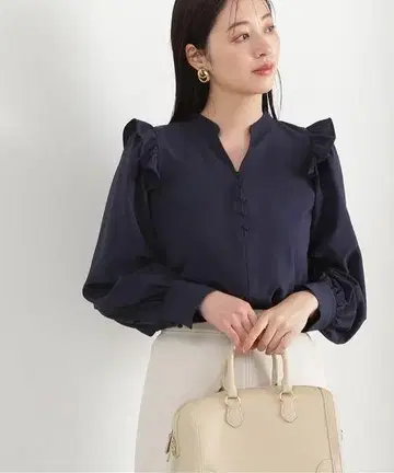 프릴 숄더 스키퍼 블라우스 N.Natural Beauty Basic