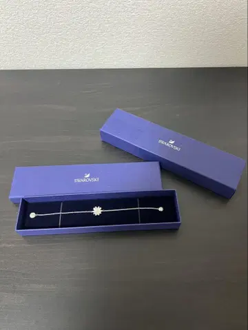 g-dragon 착용 Swarovski 플라워 팔찌