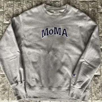 Champion MoMA 로고 맨투맨 리버스 위브 L