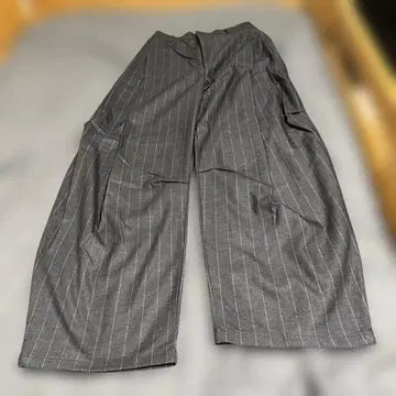 SENNE 다크 그레이 스트라이프 슬랙스 M