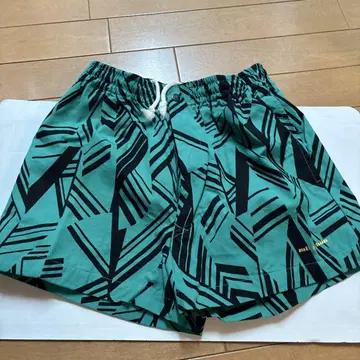 mila schon 숏팬츠