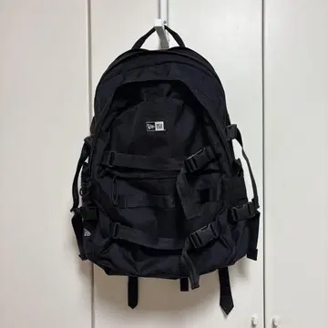 NEWERA 커리어 팩 35L 블랙