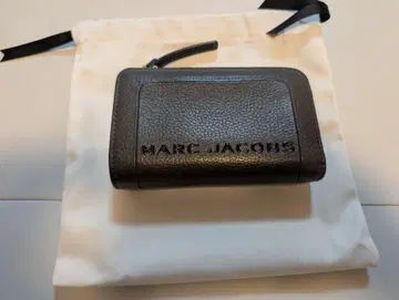 MARC JACOBS 접이식 지갑 브라운