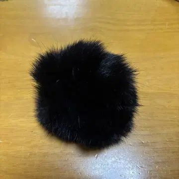 훌라 블랙 퍼 키링 참