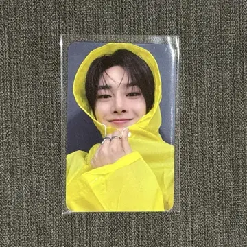 straykids KARMA 아이엔 유니폼 레인코트 트레이딩 카드