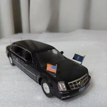 캐딜락 리무진 미니카 1/43
