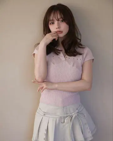 andmary Lindsay logo tops pink