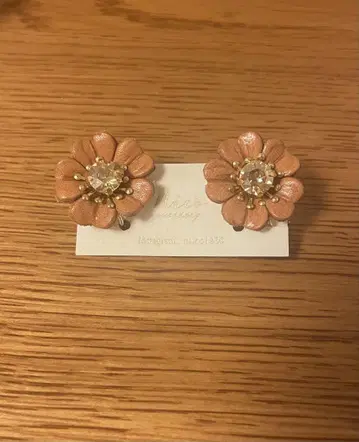 nico accessory 플라워 브라운 가죽 귀찌 핸드메이드