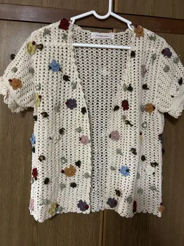 아이보리 꽃무늬 자수 니트 가디건 반팔