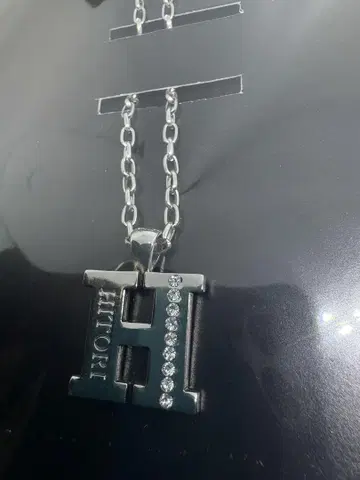 사이토 히토리 H형 펜던트 목걸이