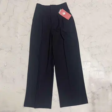 새상품 글로벌 워크 우츠쿠 실루엣 와이드 팬츠 블랙 L