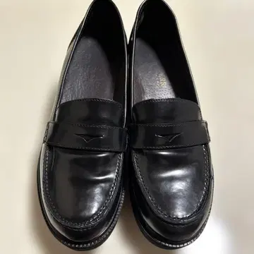 블랙 가죽 로퍼 통굽