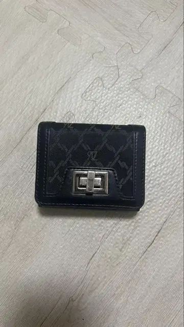 AZUL 3단 폴더형 지갑 블랙