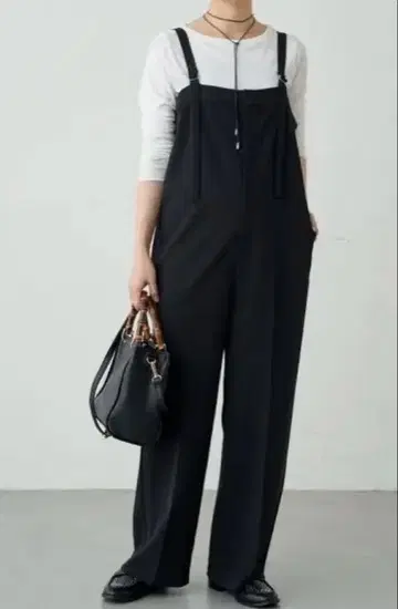 [ 미사용 새상품 ] 택 포함 Loungedress 컷 조젯 올인원
