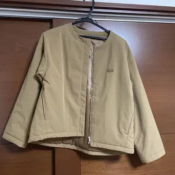 LACOSTE 베이지 자켓 사이즈 36